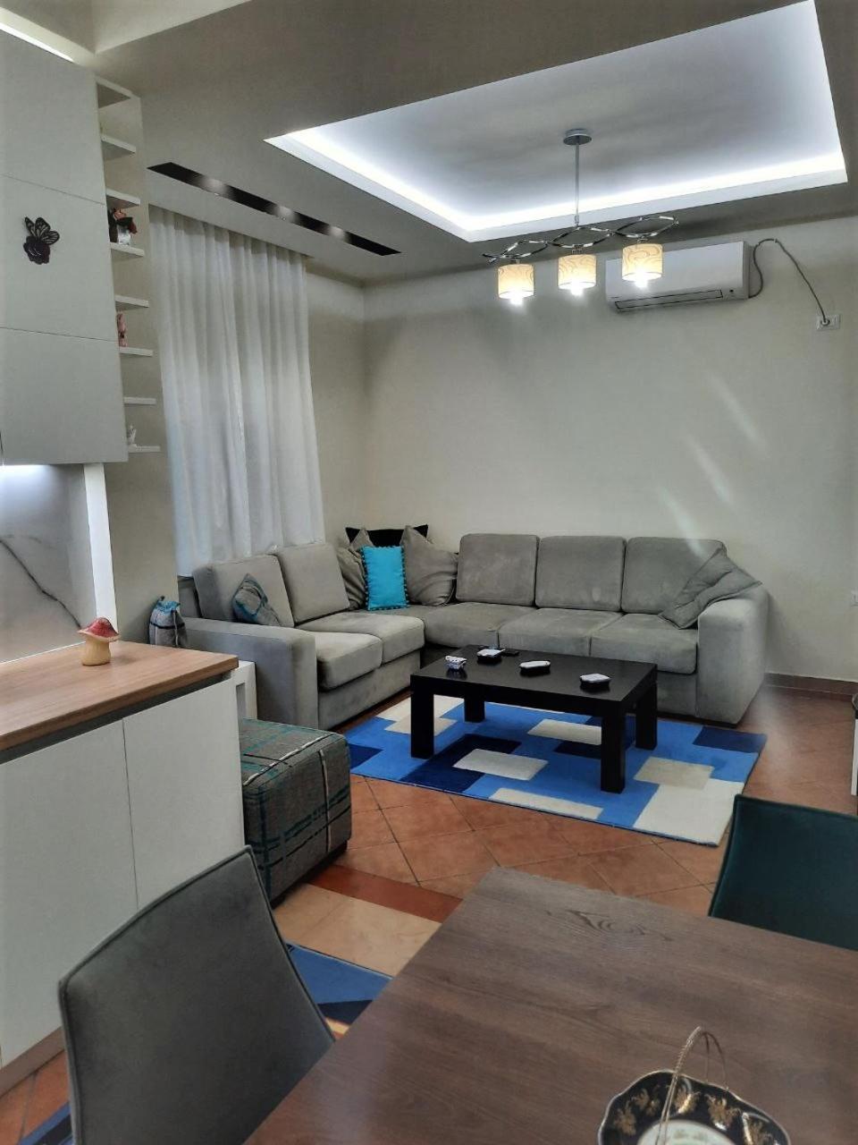 Luander Hotel Tirana Quarto foto